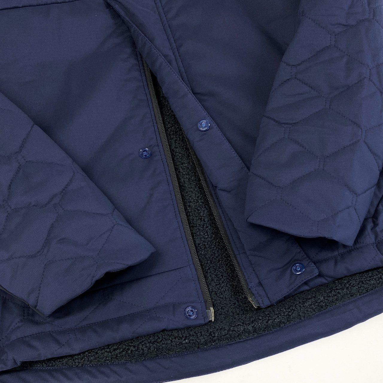 77i10-1《未使用品》タグ付 OAKLEY オークリー UNEVEN PUFF JACKET 3.0 