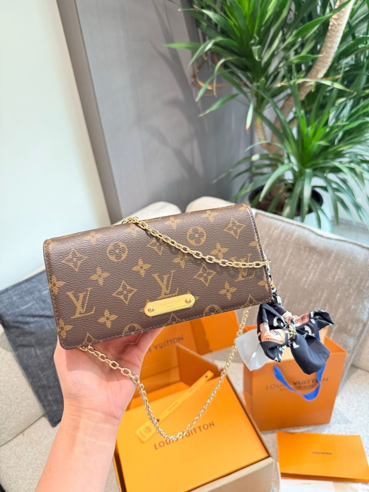 LV WALLET