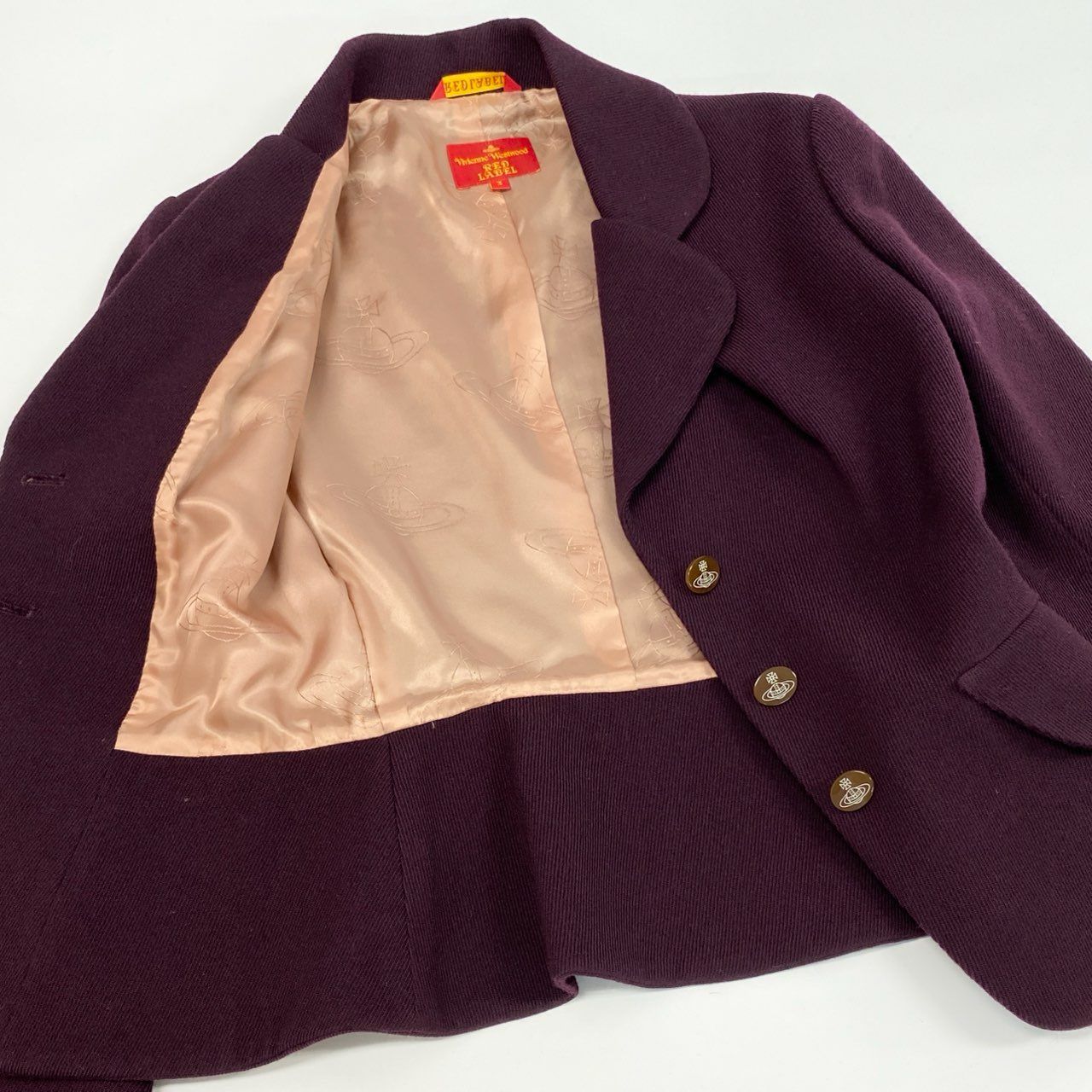 【美品】ヴィヴィアンウエストウッド 変形Pコート オーブボタン 紫 アーカイブ 60j27《美品》Vivienne Westwood ヴィヴィアンウエストウッド スカート