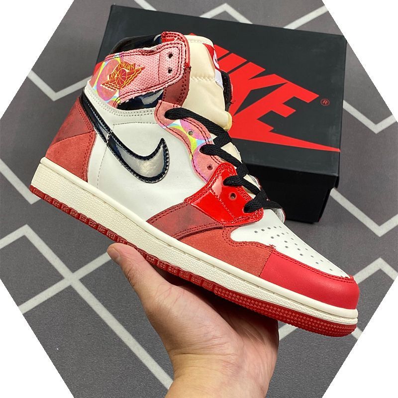 本日の新品は未使用です Nike Jordan Air Jordan 1 Retro High OG  並行輸入品【DV1748-601】