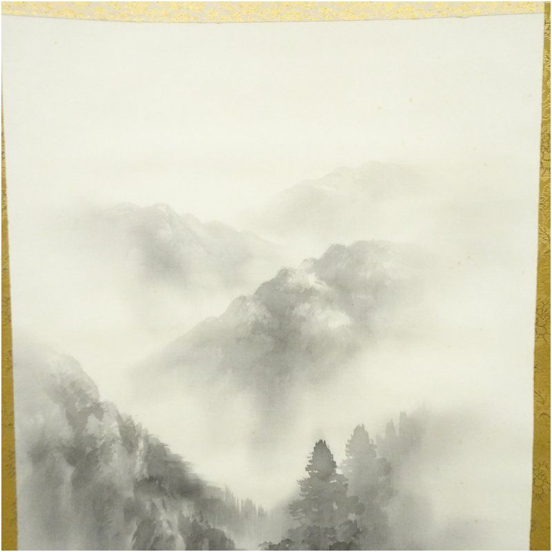 箱付き 水墨山水 掛軸 茶道具 和室 茶室 工芸品 アンティーク 書 日本 楽天市場】【中古】【書画】自楽筆 水墨山水図 肉筆絹本掛軸（共