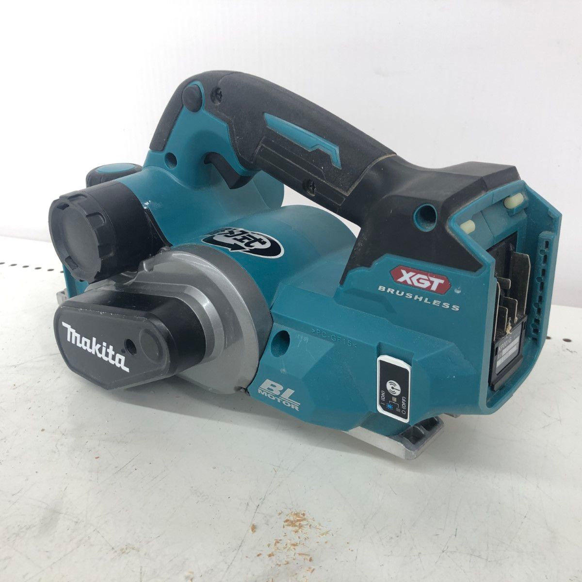 ДД【中古】MAKITA マキタ 電動カンナ 本体のみ 40v KP001G インディゴ やや傷や汚れあり - メルカリ