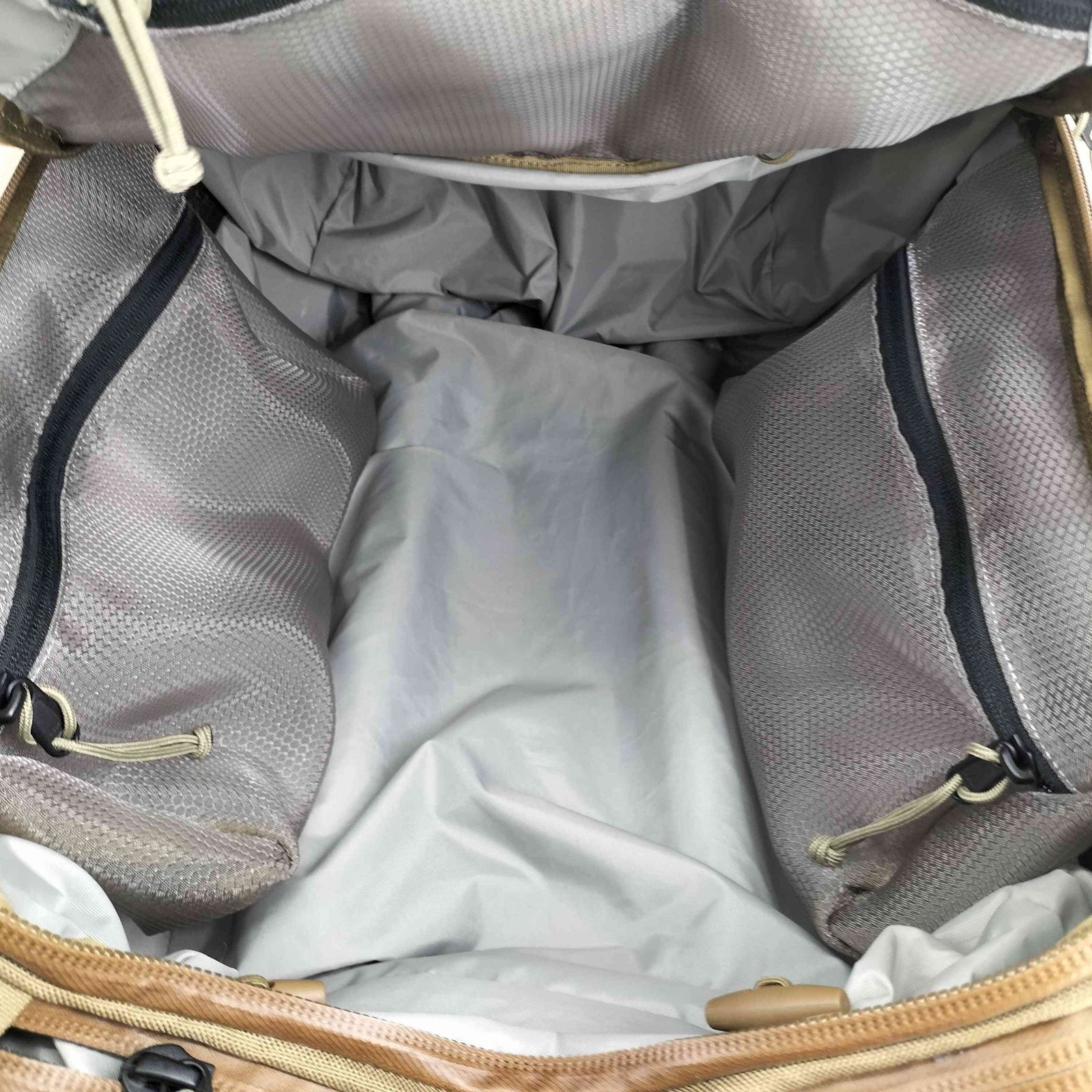 ミステリーランチ MYSTERY RANCH MISSION WHEELIE 40 コヨーテ メンズ