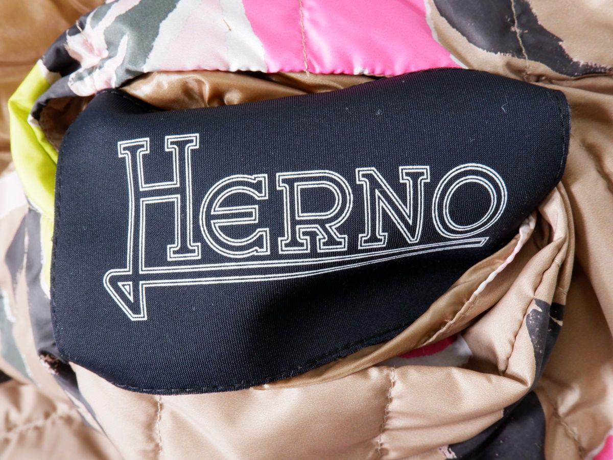 HERNOヘルノ 2022AW REVERSIBLE BETA FLOWERS NYLON ULTRALIGHT  