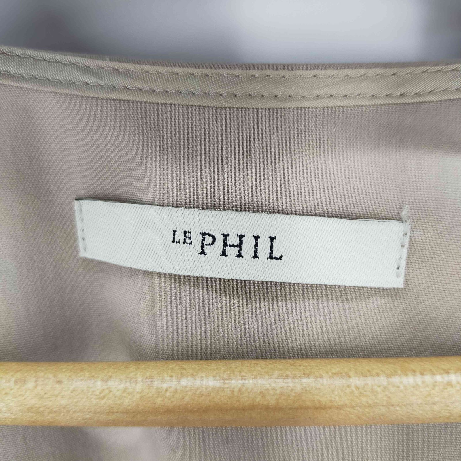ルフィル バッククロスプリーツワンピース 2025年最新】LE PHIL その他の人気アイテム - メルカリ