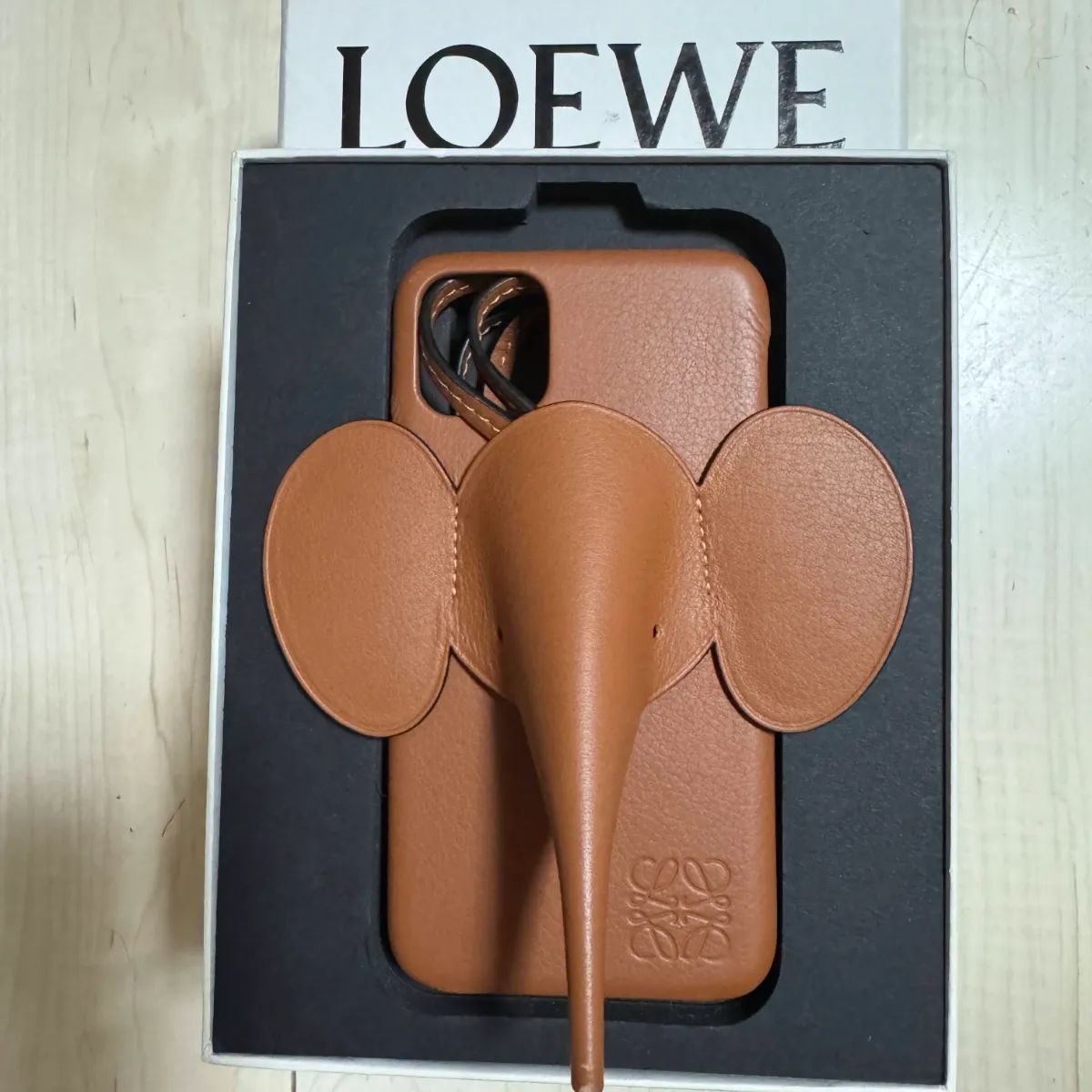 新品】GUCCI グッチ iPhone15 ケース 手帳型 GGロゴ すぐ届く グッチ