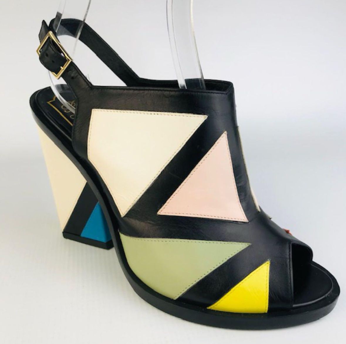 新品未使用☆ロジェヴィヴィエ・スエードレザー ストラップ サンダル(35)