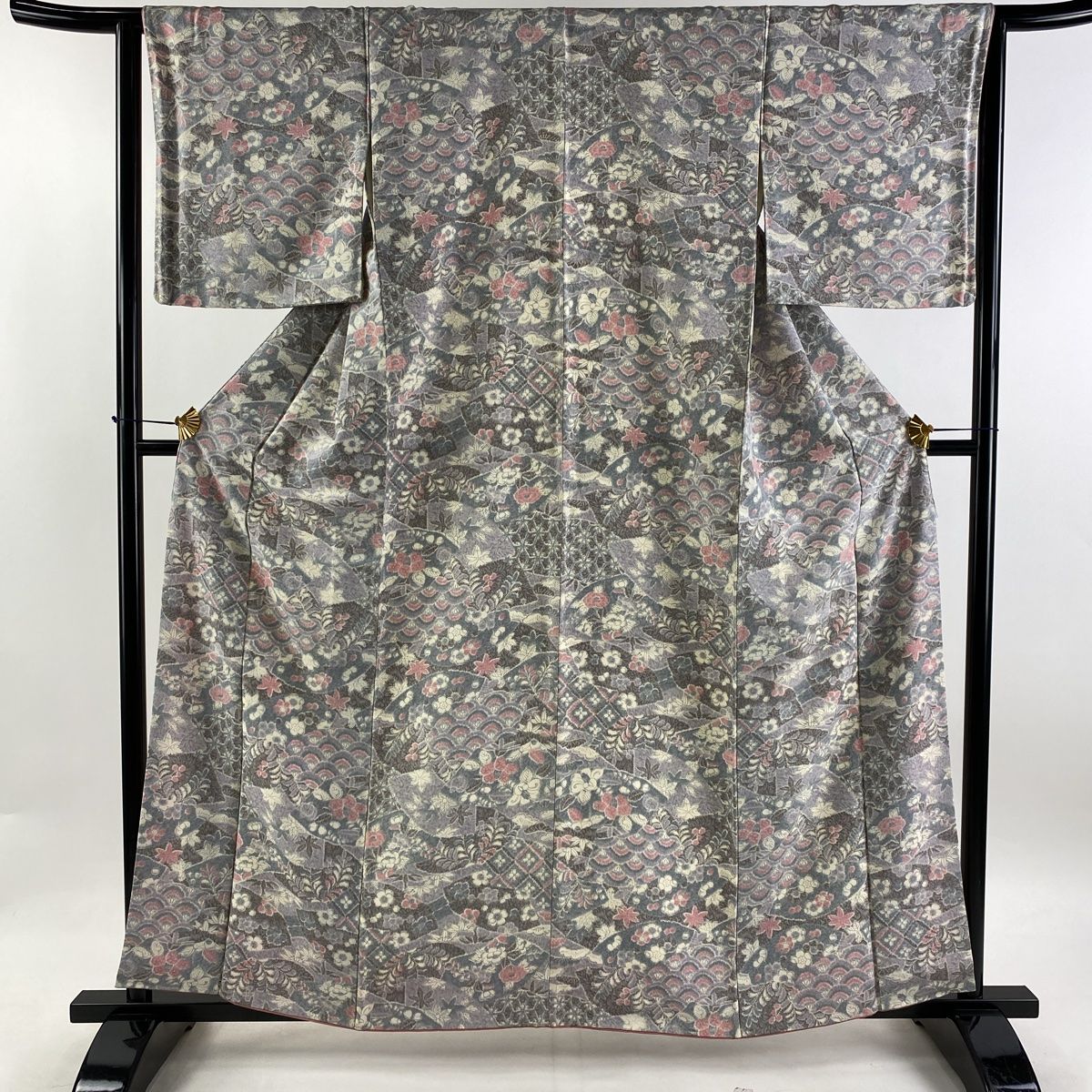 美品 小紋 小豆色梅縮緬 身丈158.5cm 裄丈65cm かわいい