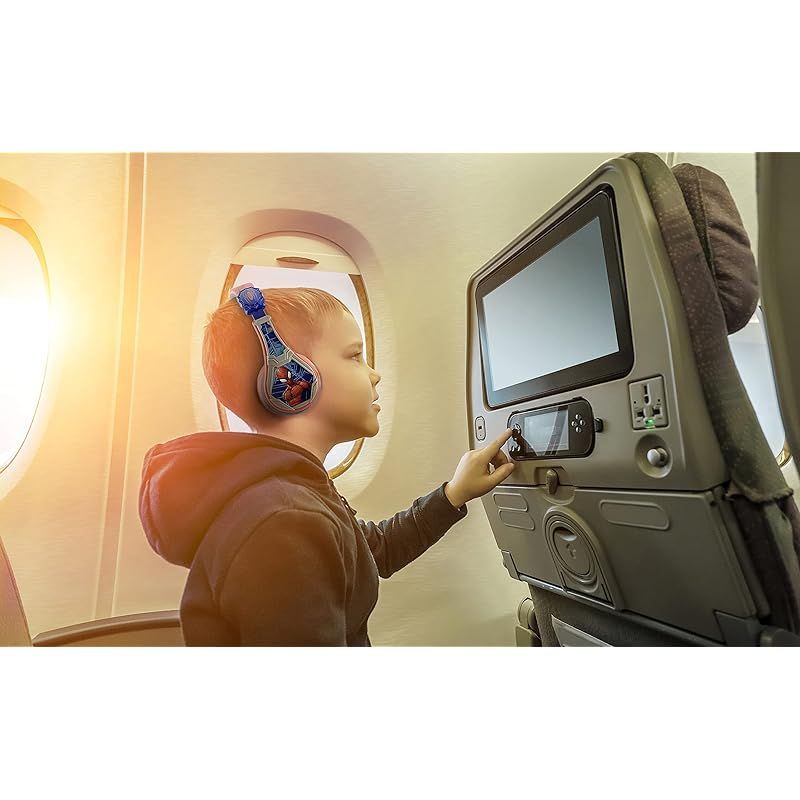 MarvelスパイダーマンホームカミングeKids Bluetoothヘッドフォンwith kid-friendlyセーフボリューム制限 : eKids Spiderman Wireless Earbuds with Microphone