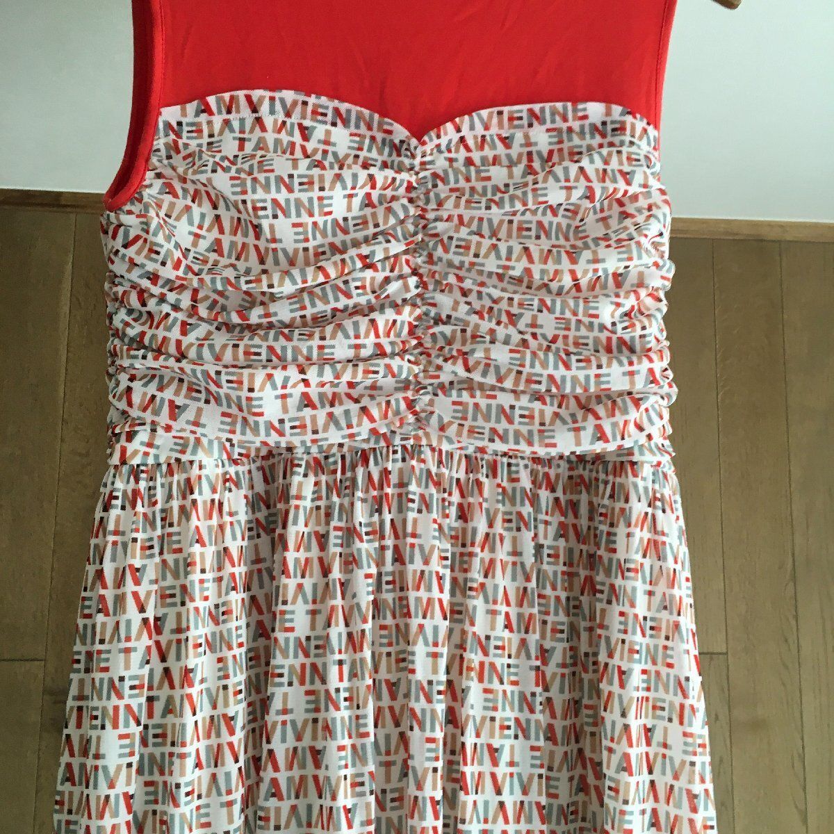 極美品 VIVIENNE TAM(ヴィヴィアンタム　パワーネット　　ワンピース 美品】Vivienne Tam サイズ0 パワーネット 花刺繍 ワンピース