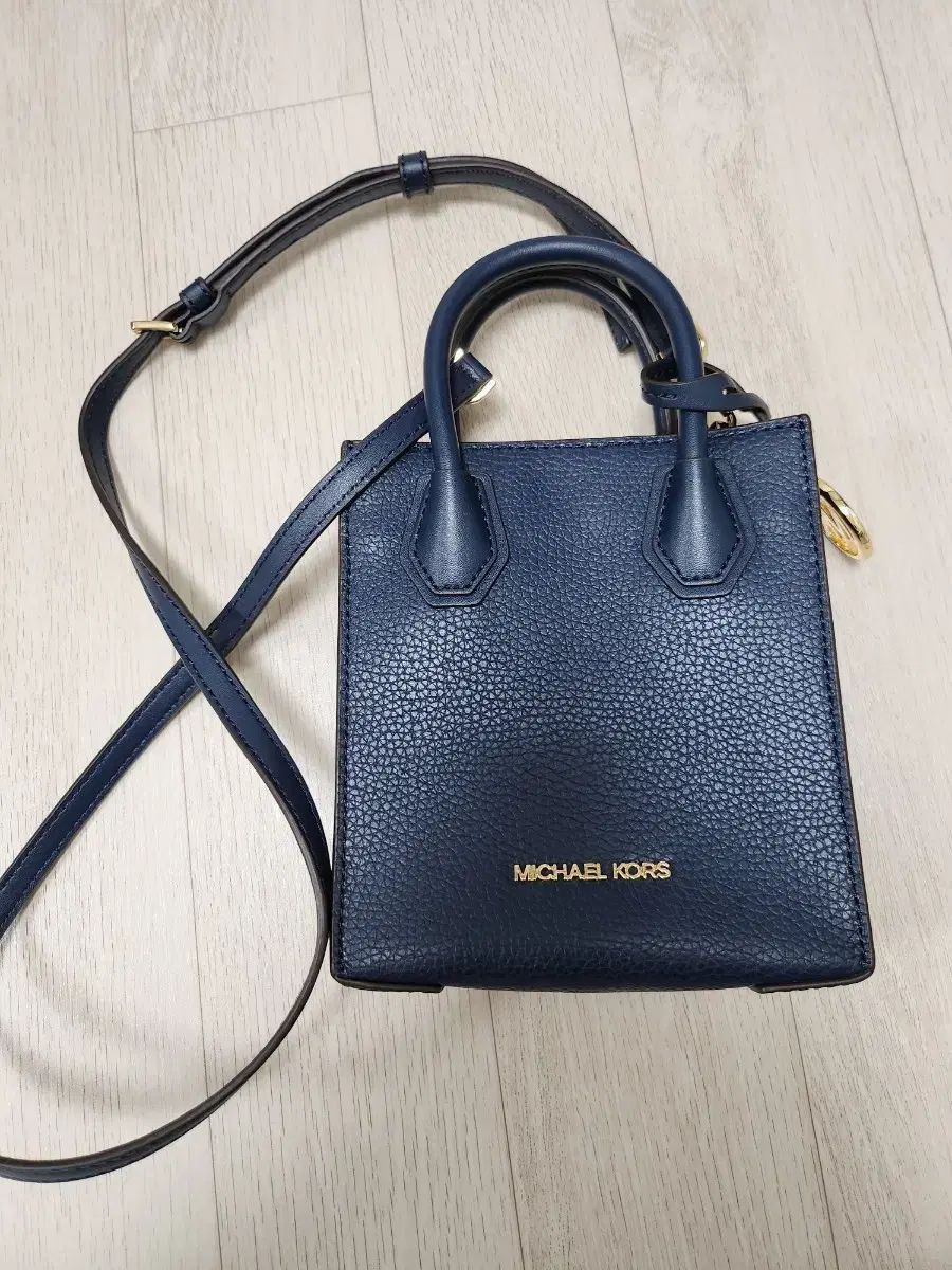 MICHAEL KORS マイケル コース ミニ クロスバッグ