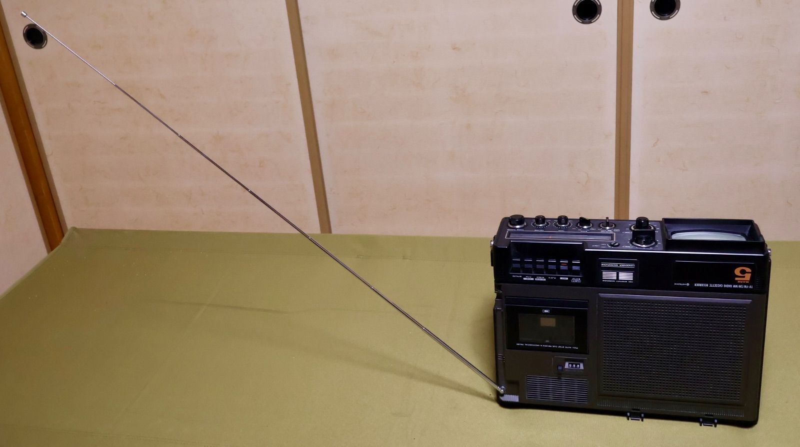 日立 HITACHI テレビ付きラジカセ K-59 通電OK 砂嵐表示可 カセット