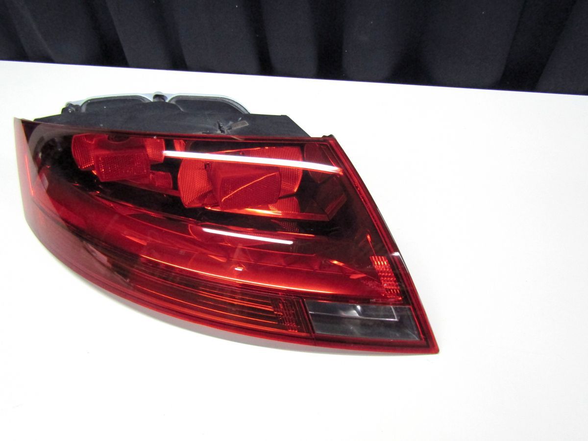 良品 @アウディ TT 8J 純正 右テールランプ 8J0945096C|か24 良品 @アウディ TT 8J 純正 右テールランプ 8J0945096C|か24 良品