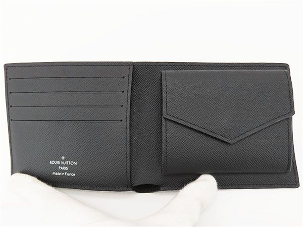 NM 二つ折り財布