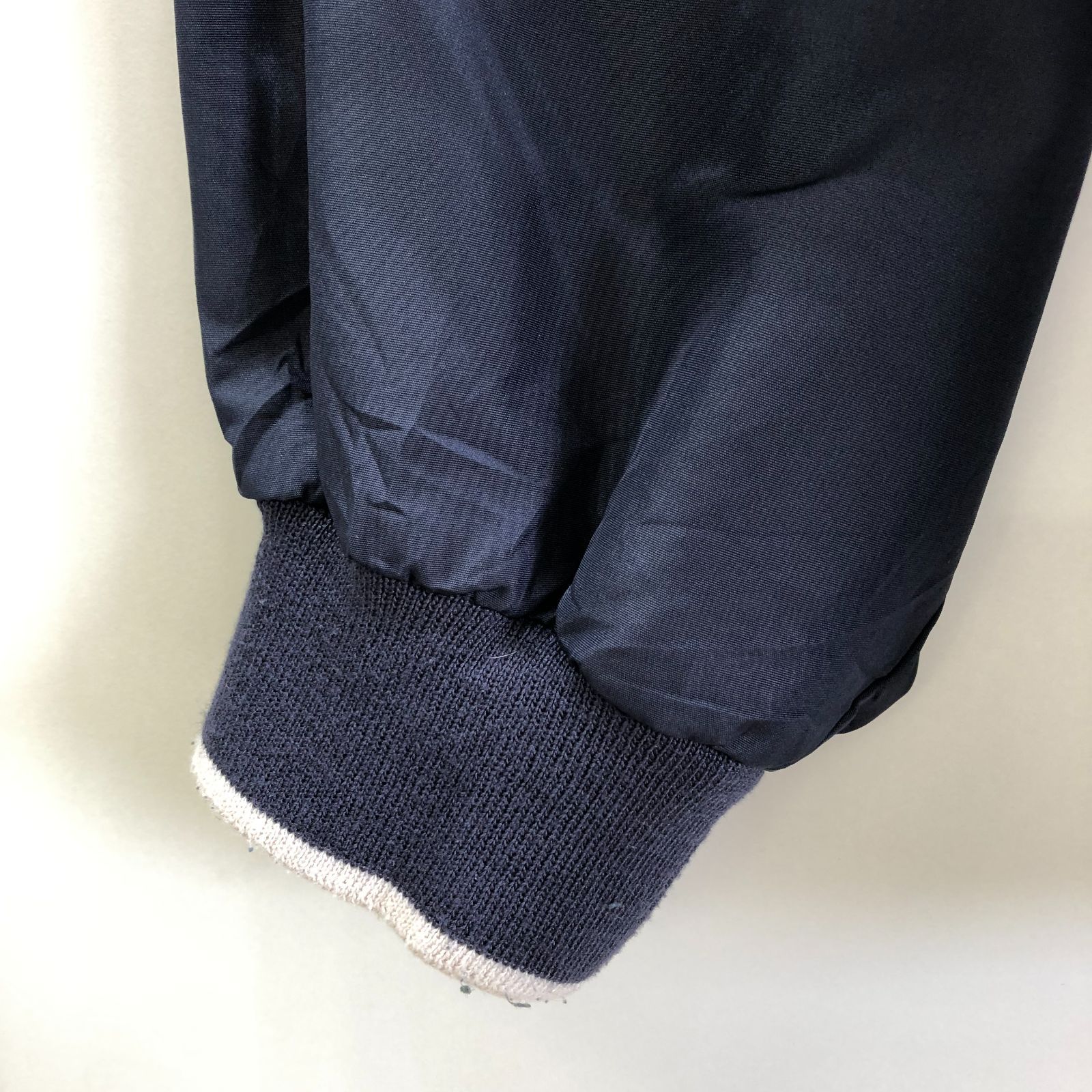 【美品】CUTTER&BUCK　刺繍　アノラックジャケット　ナイロンプルオーバー CUTTER & BUCK ナイロンプルオーバー プルオーバー Vネック 企業