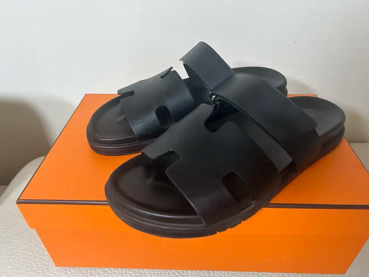 HERMES エルメス シプレ 黒 42 5