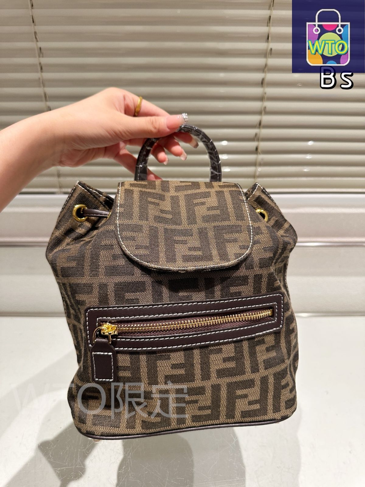 今日特価】Fendi フェンディ クラシックプリント バックパック