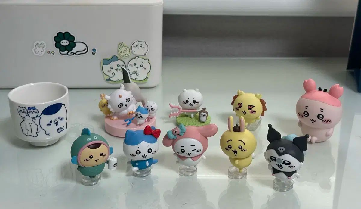 葬送のフリーレン展 アクリルパズルキーホルダー 缶バッジ 全14種の