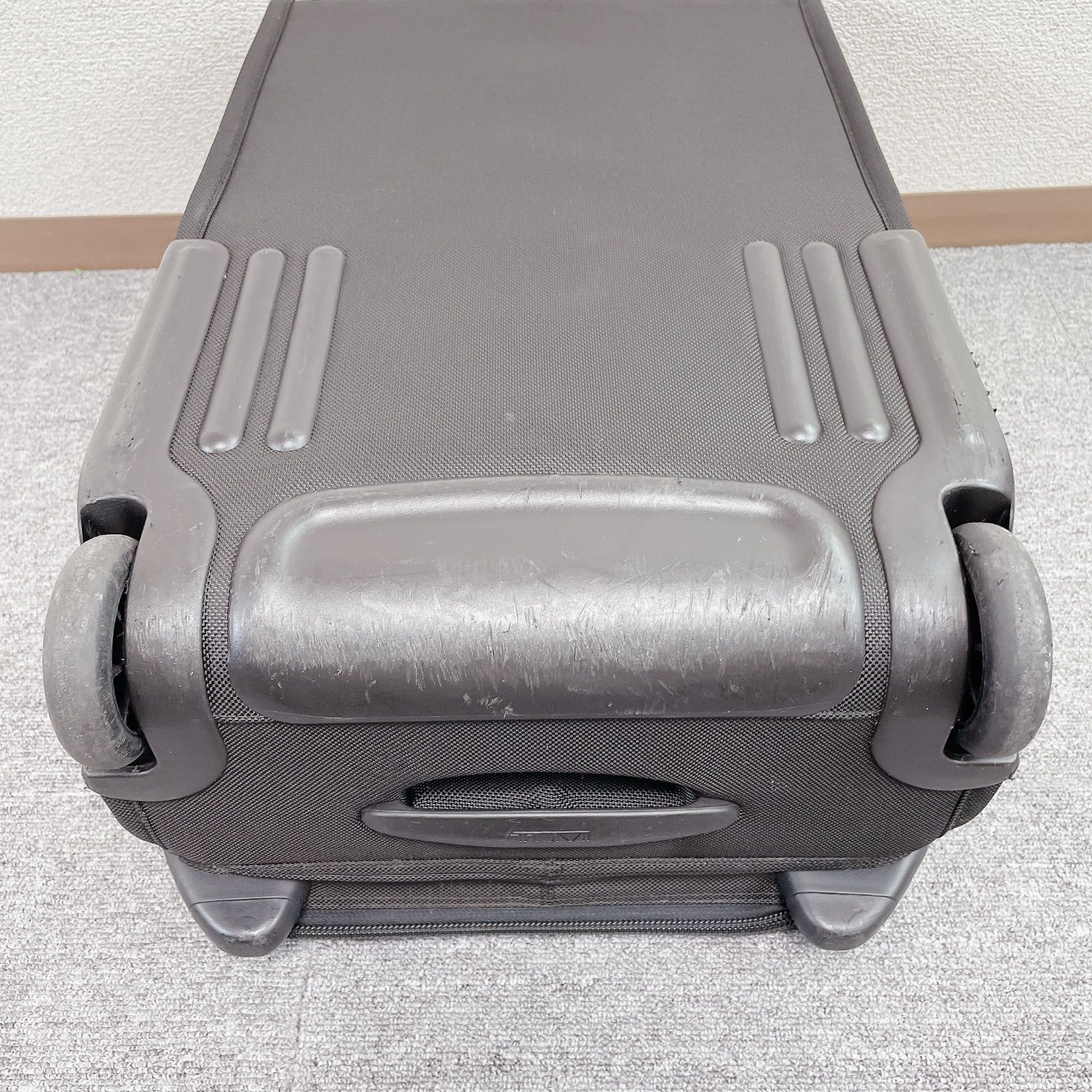 TUMI 22インチ キャリーケース ソフト 機内持ち込みサイズ 22022DH