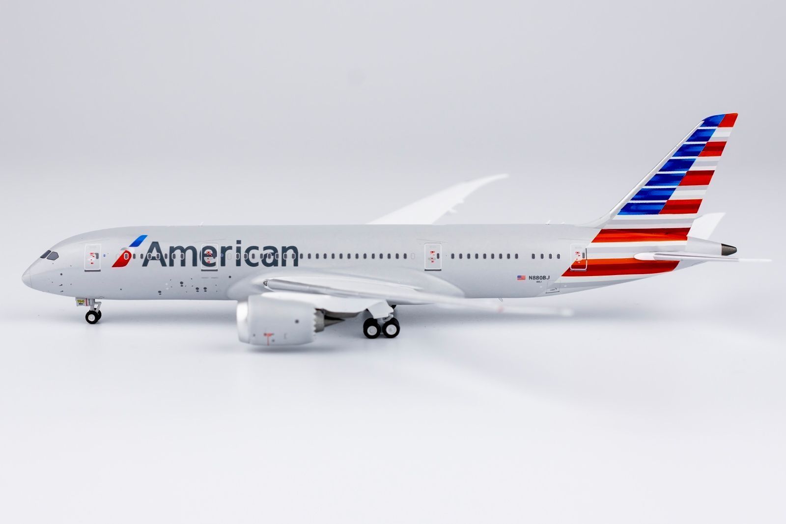 NGmodel アメリカン航空 787-8 N880BJ 1|400 59001