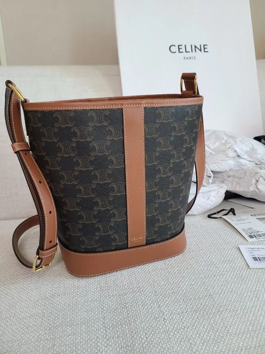 新しい状態 Celine セリーヌ トリオンフ バケットバッグ スモール