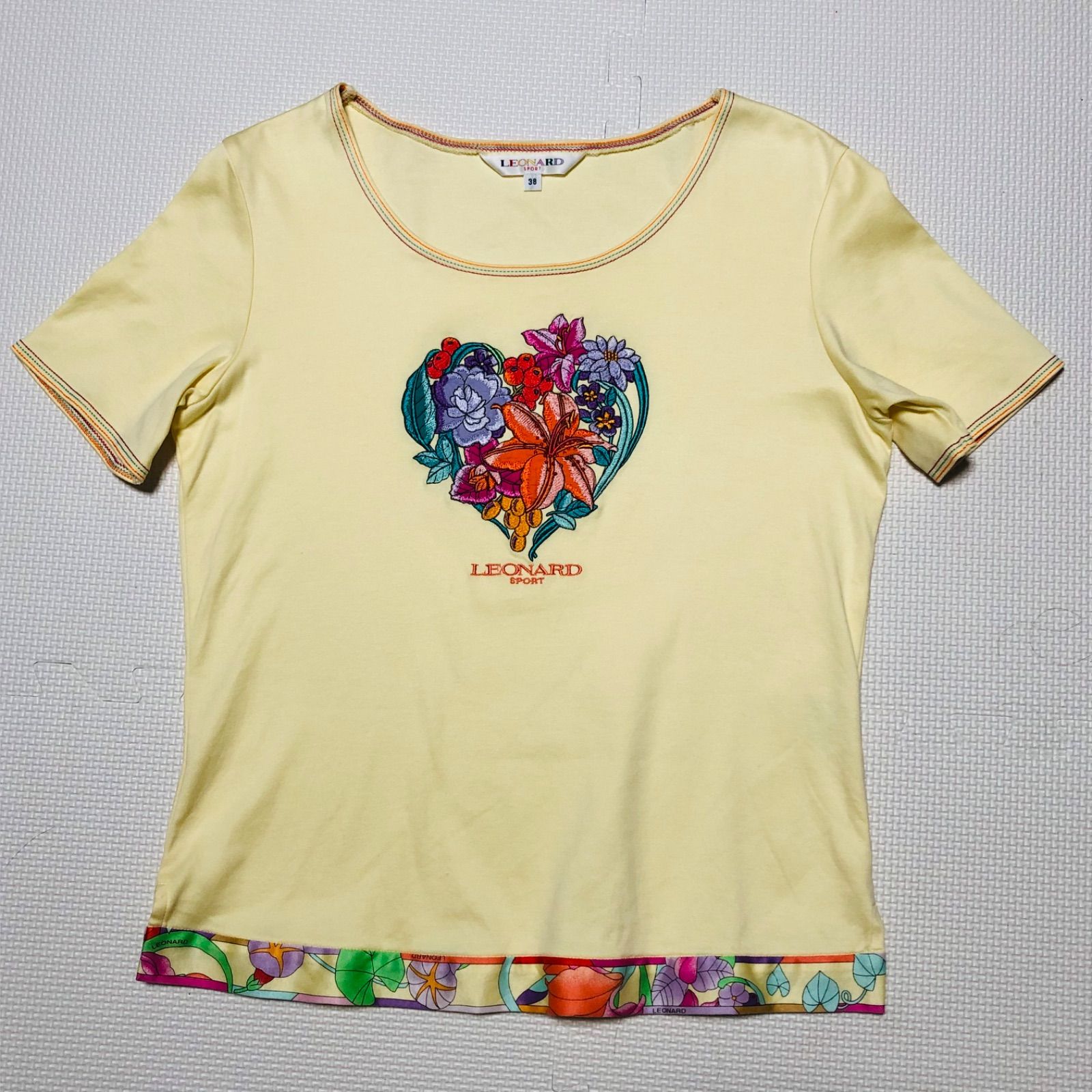 レオナールスポーツ　半袖シャツ　Tシャツ　ラインストーン　花柄刺繍　ブラック LEONARD #spc レオナールスポーツ SPORT Tシャツ 40 黒 半袖