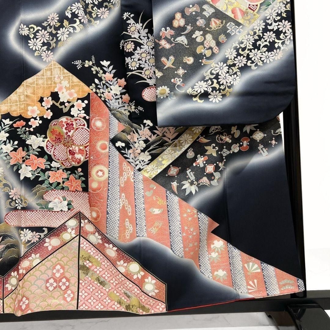 振袖　襦袢セット　金彩　牡丹　縦縞　花模様　成人式 晴れの日 着物 052a p 金彩 銀彩 霞 花模様 宝尽くし 振袖 襦袢セット 晴れの日 着物