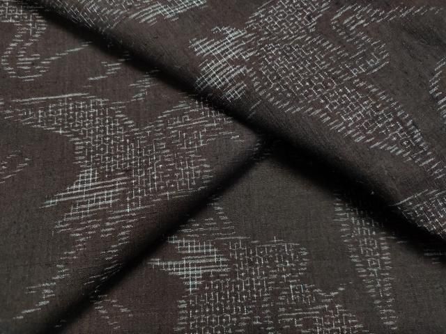 平和屋着物○本場結城紬 重要無形文化財 80亀甲 総詰め 飛鶴文 正絹  