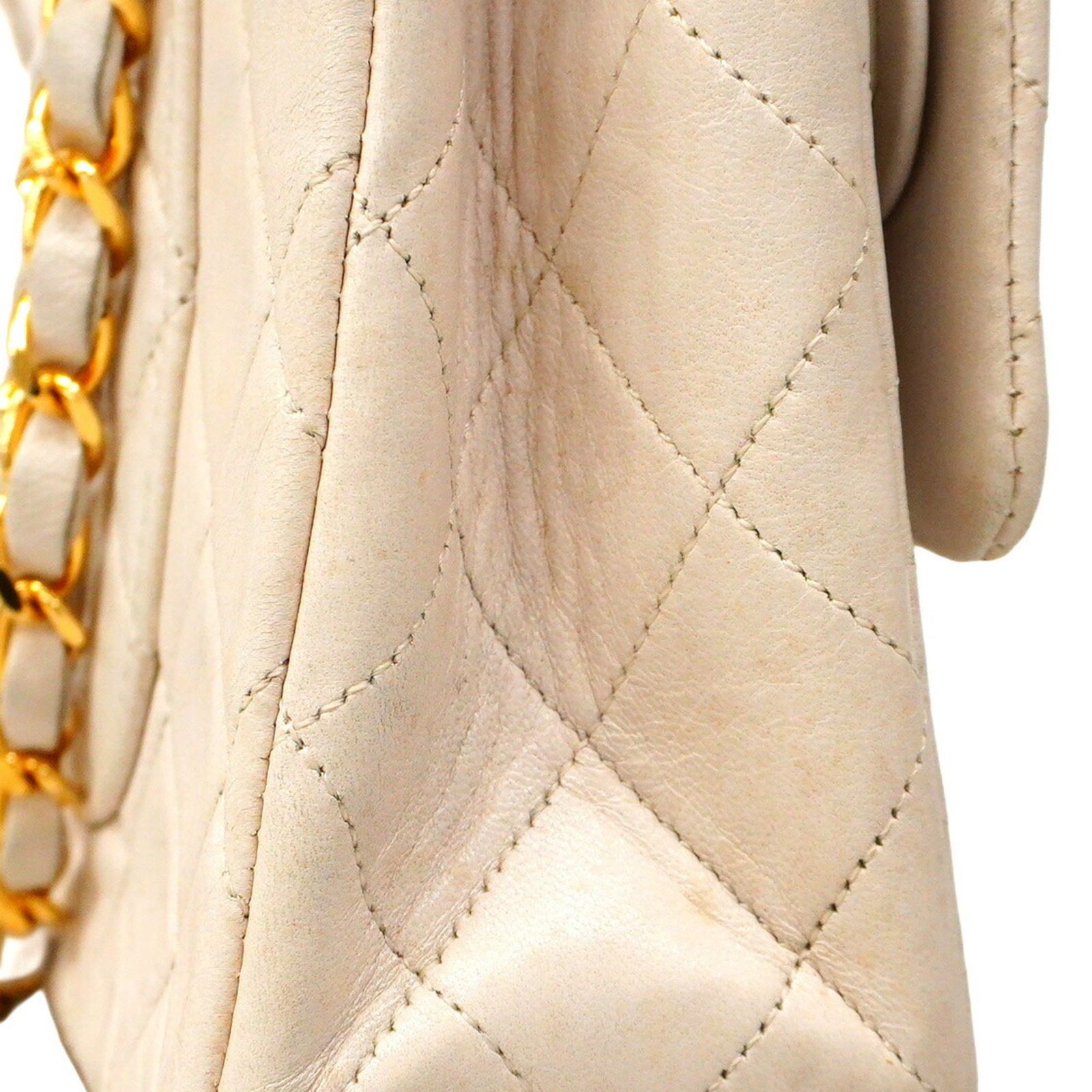 Chanel シャネル