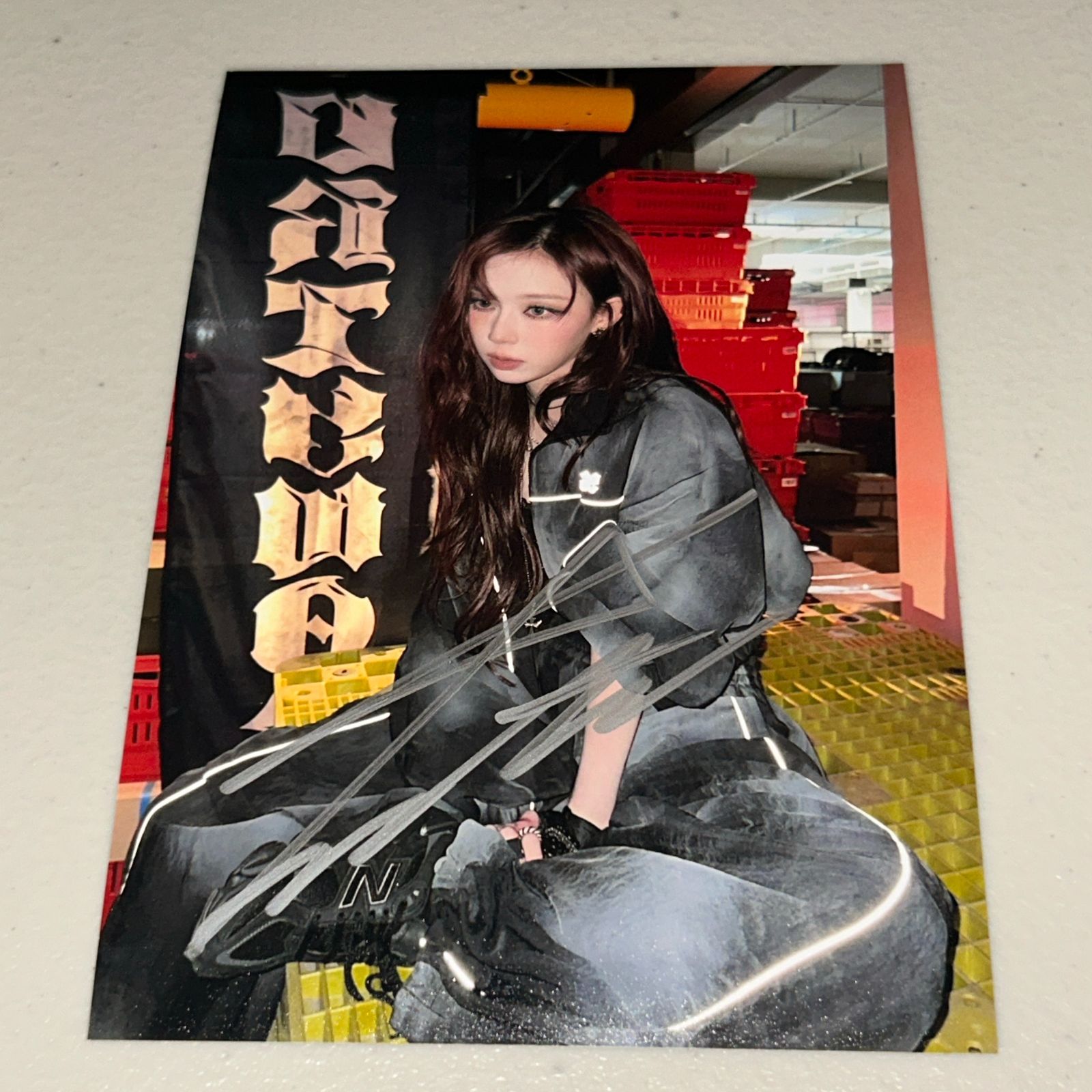 aespa 直筆サイン「Dirty Work」スチール写真(2Lサイズ) aespa 直筆サイン「Dirty Work」スチール写真(2Lサイズ) - メルカリ
