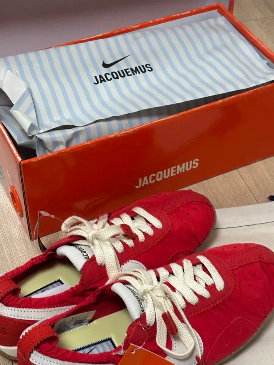  ナイキ x ジャックムス ムーン シューズ レッド 240 フラットシューズ バレエシューズ パンプス