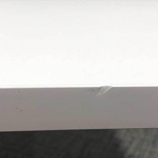 オカムラ ホワイト