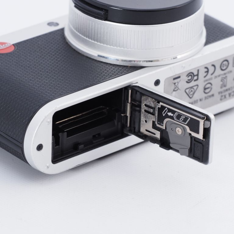 Leica ライカ コンパクトデジタルカメラ X2 シルバー MADE IN