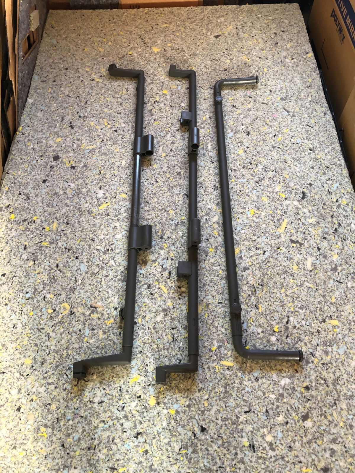 NV350 キャラバン セパレートバー 仕切り棒