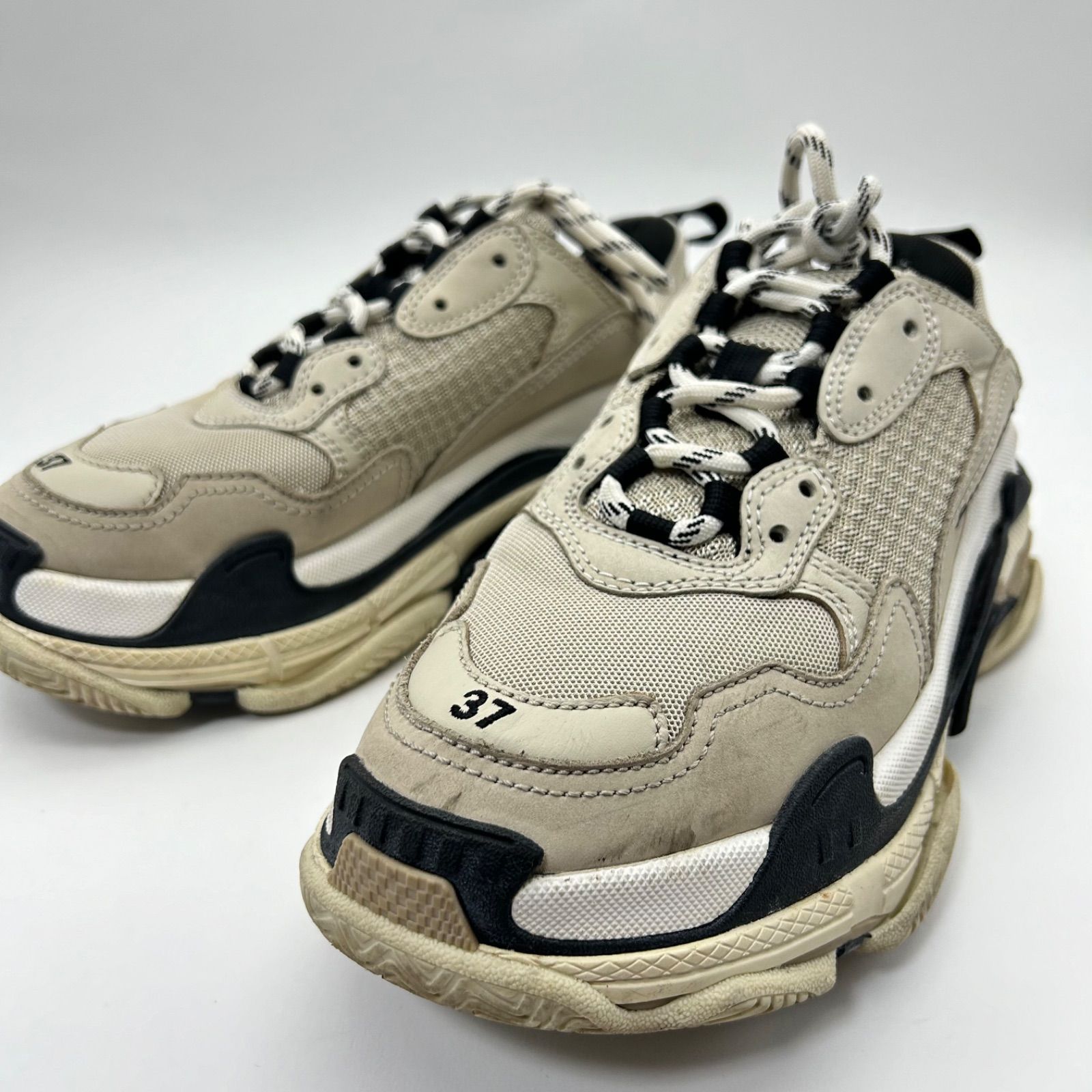 【希少】BALENCIAGA バレンシアガローカットスニーカーベージュレディースサイズ37 MS1755■