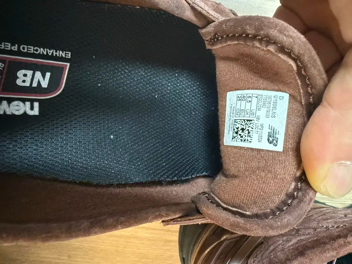 250