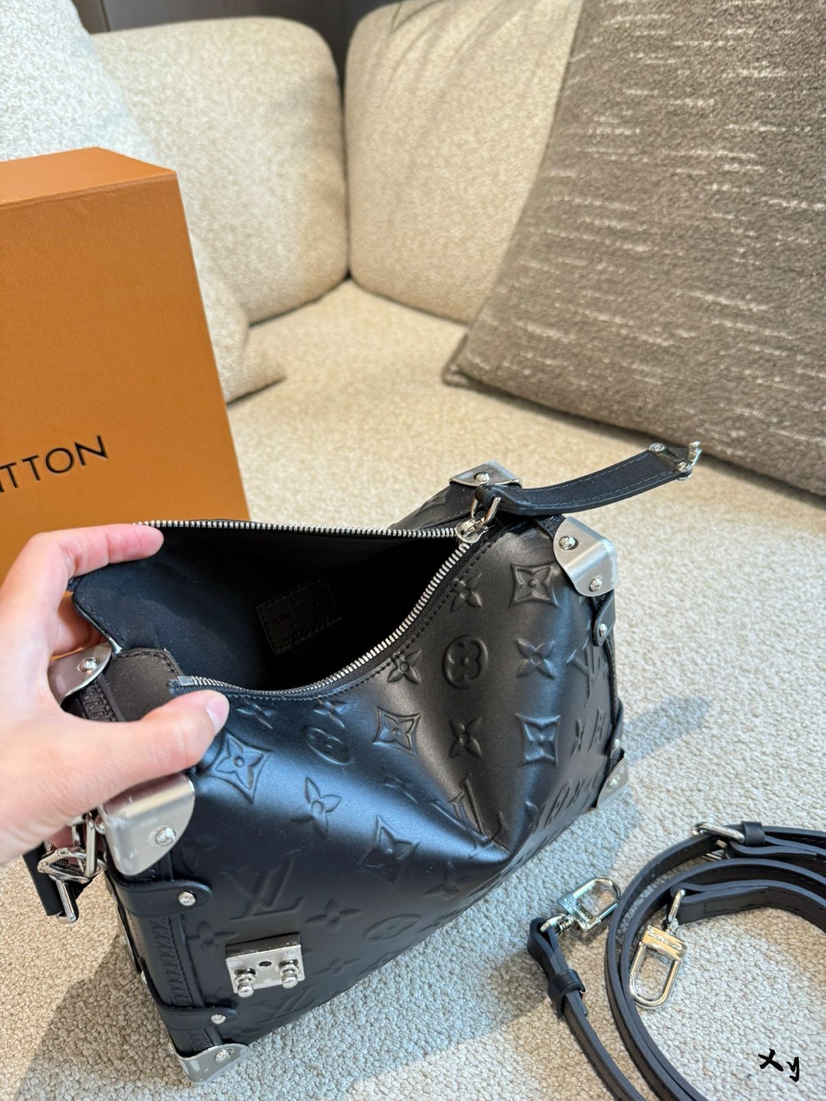 【LOUIS VUITTON】モノグラム キャンバス サイドトランク バッグ LOUIS VUITTON】モノグラム キャンバス サイドトランク バッグ