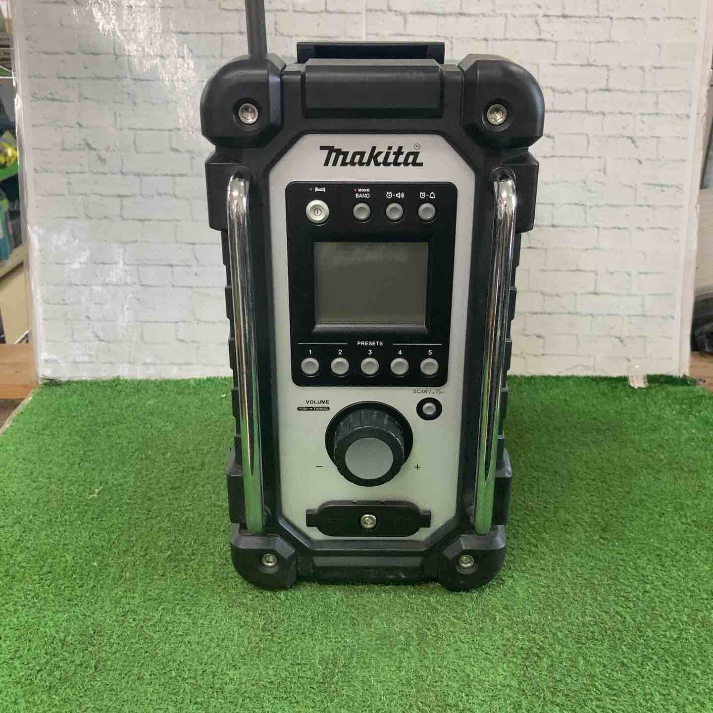 ☆マキタ(makita) コードレスラジオ MR102【町田店】 - メルカリ