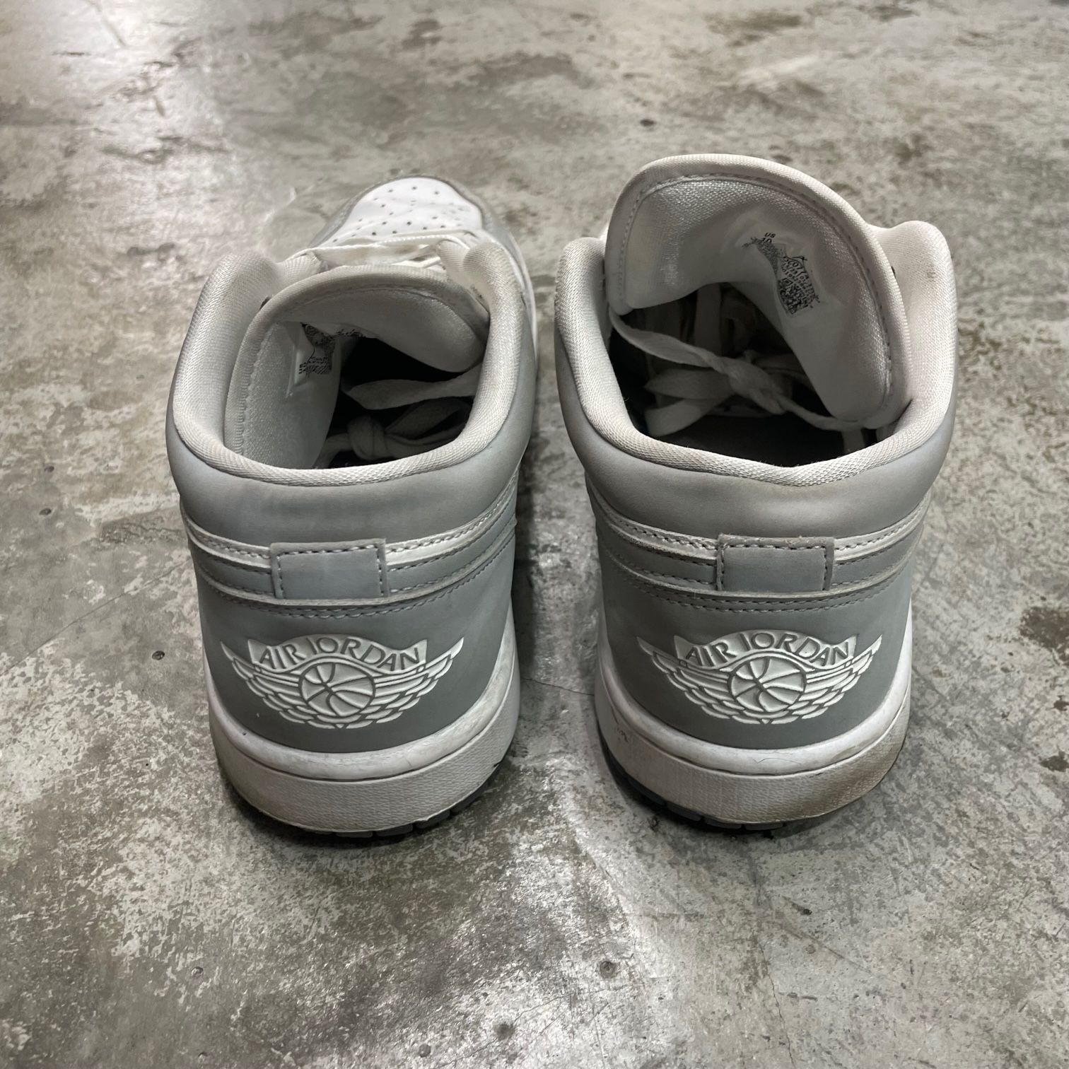 NIKE Women's Air Jordan 1 Low Wolf Grey ジョーダン