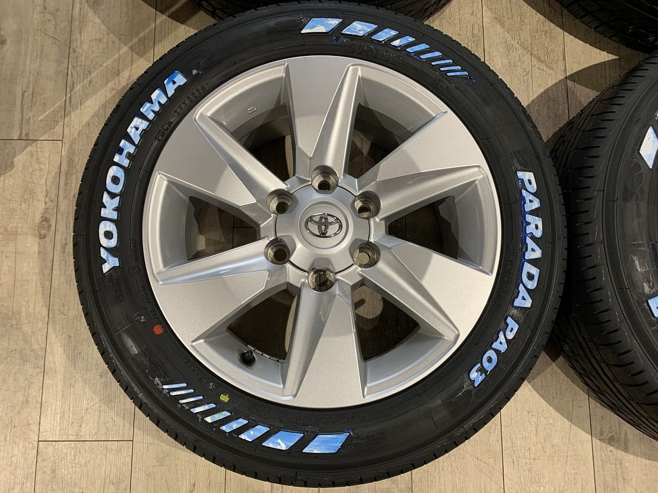2407054】新品タイヤ ハイエース用 トヨタ 150系