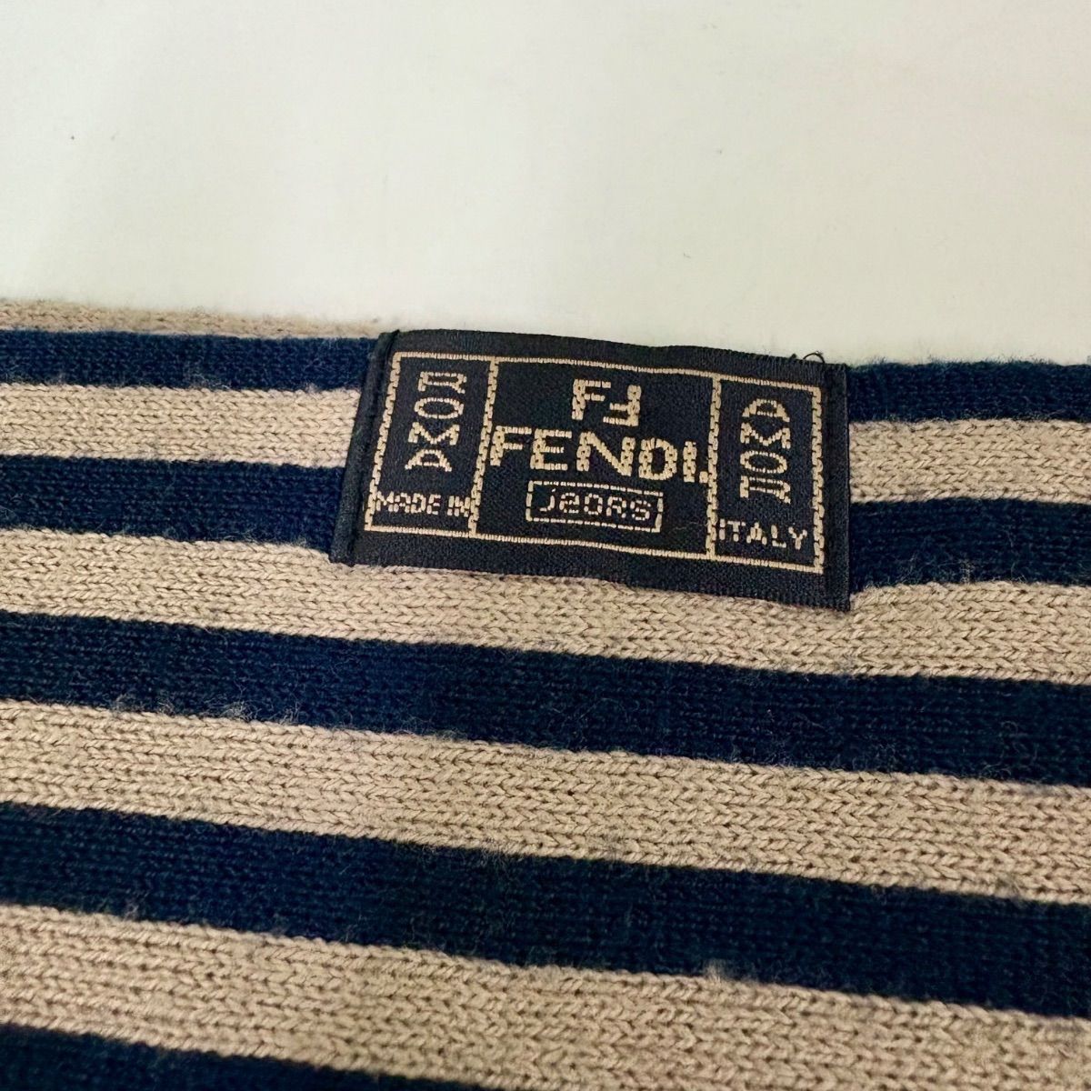FENDI 】フェンディ ズッカ柄 FFロゴマフラーロゴ ストライプ ベージュ