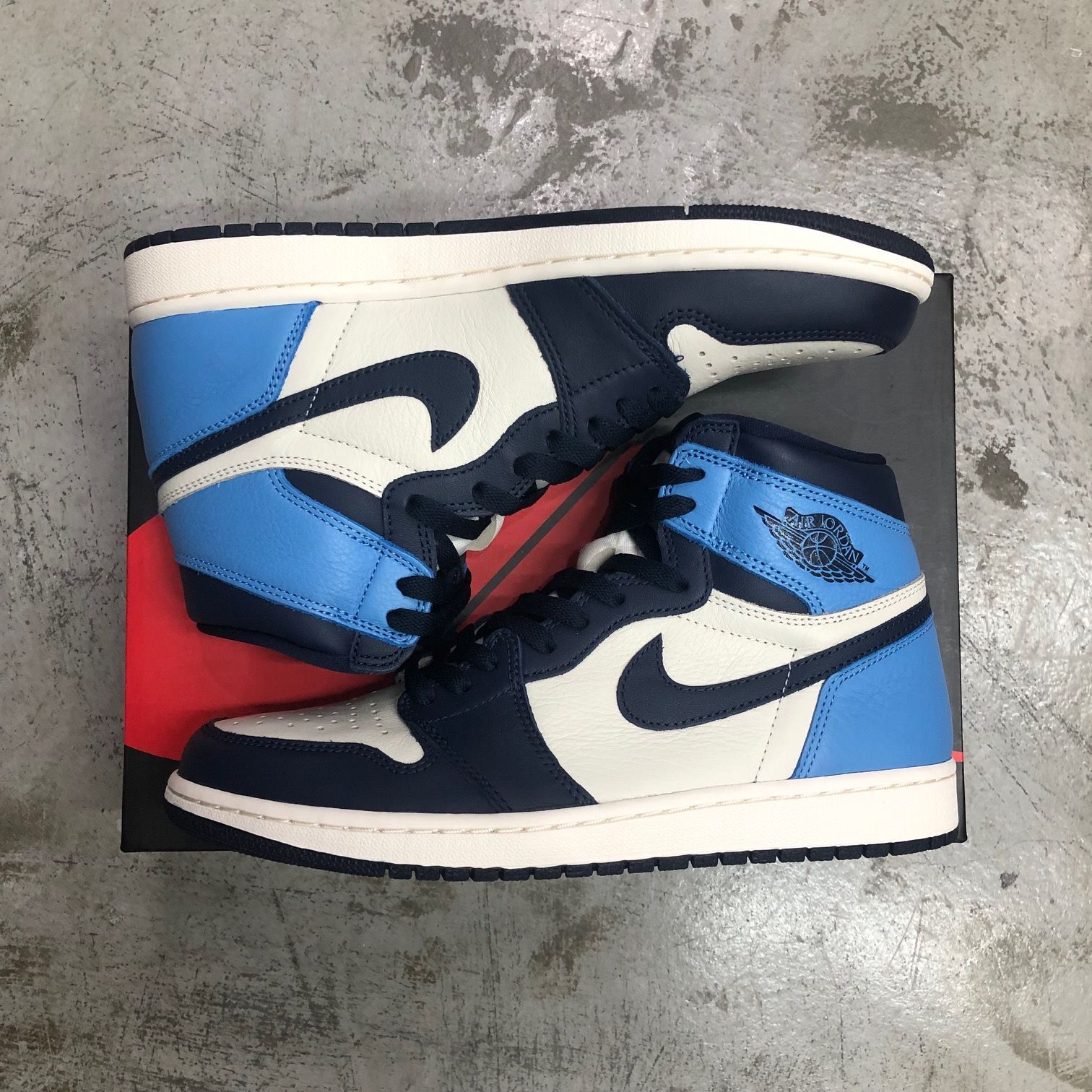 新品 Nike Air Jordan 1 Retro High OG Obsidian/University Blue 555088-140  オブシディアン ジョーダン1 スニーカー ナイキ 28cm 67983A1 - メルカリ