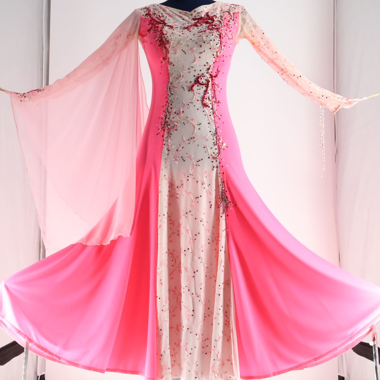 ピンク 長袖 レース ダンスドレス ピンク レース 長袖 ダンスドレス 【公式通販】