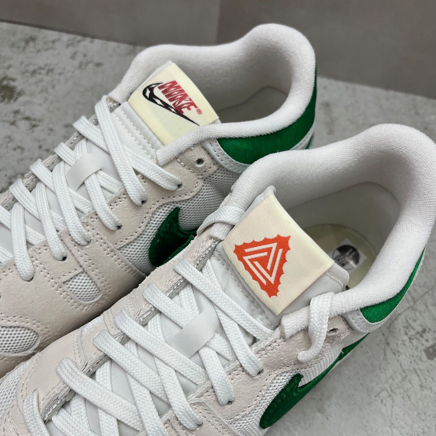 未使用 Nike × Social Status Attack 