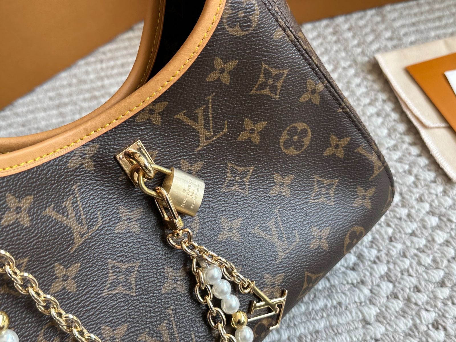 今日 LV The Drop アンダーアームバッグ 2025 年 4 月 レディースニューモデル