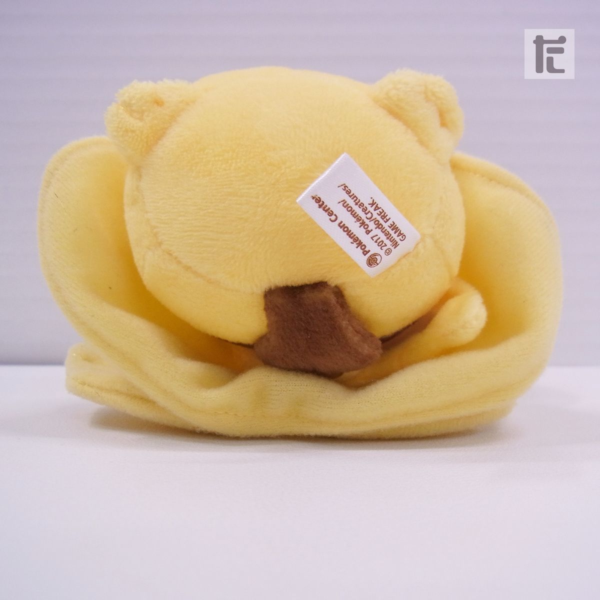 ポケモンセンター マスコット ビクティニのポンチョを着たピカチュウ