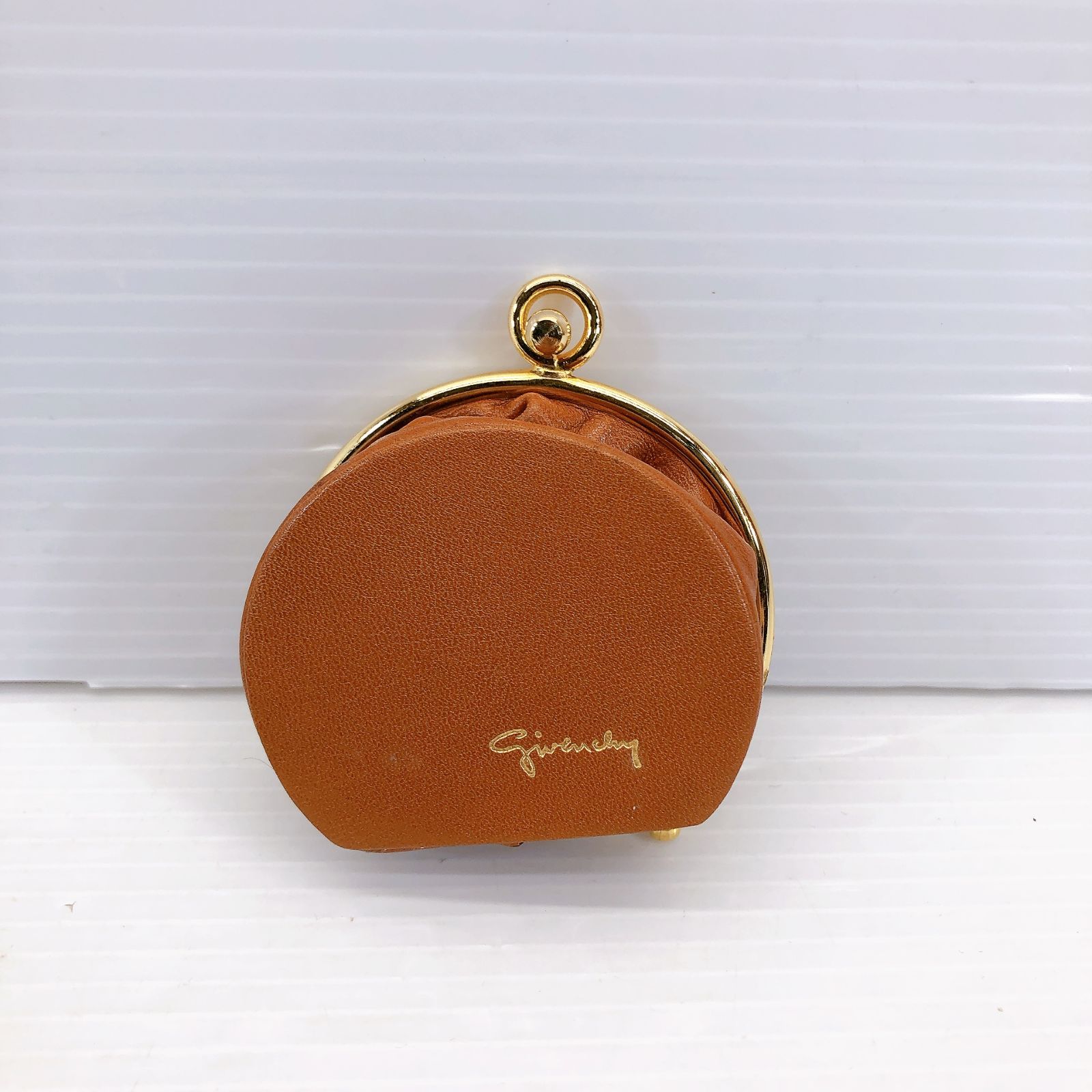美品】GIVENCHY 小銭入れ コインケース - メルカリ