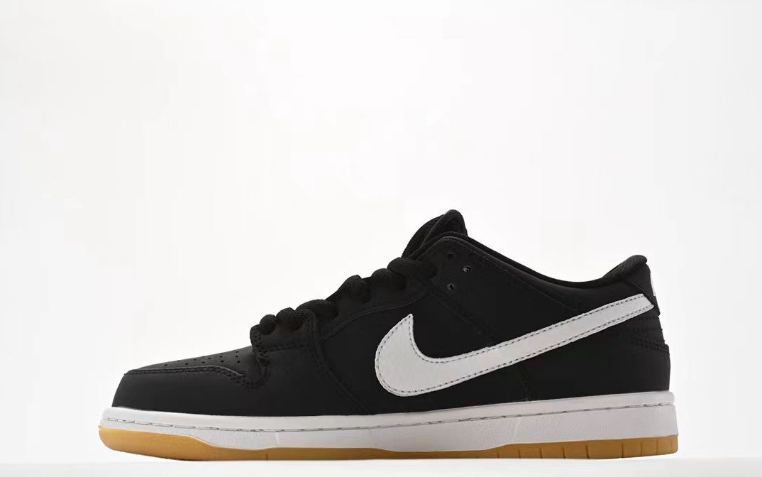 新品未使用 NIKE ナイキ スニーカーNike Sb Dunk Low Pro 箱付 メンズ X-155