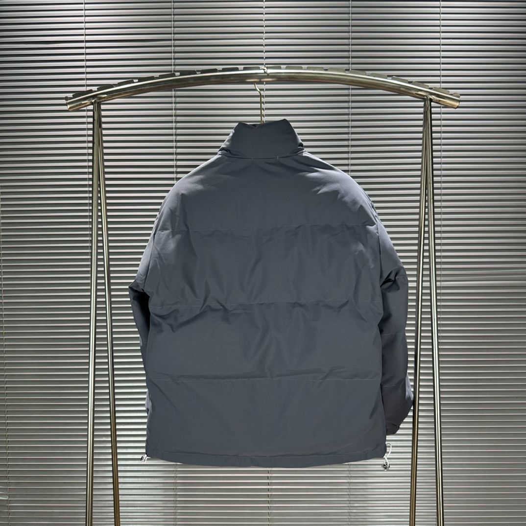 新品未使用 Stone Island ストーンアイランド 新作ナイロンジッパー  