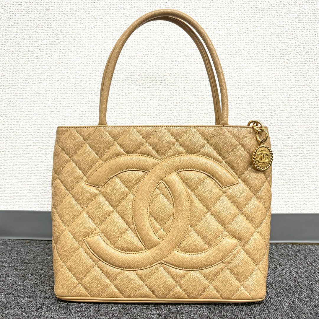 美品【Chanel】キャビアスキン トートバッグ ゴールド金具 CHANEL シャネル 復刻トートバッグ キャビアスキン ブラック